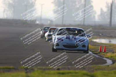 media/Jan-18-2026-CalClub SCCA (Sun) [[8bc6468723]]/Group 7 Race/Turn 1/